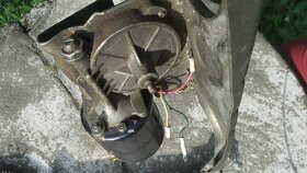 Komplet stěračů (motor + páky) na Ladu - 3