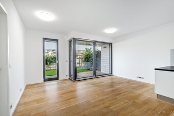 Moderní stylový byt 2+kk, 53m2+42m2, rezidence DOCK, Praha 8 - 3