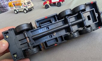 Tatra 815 CAS32 plechová 1/43 - 3