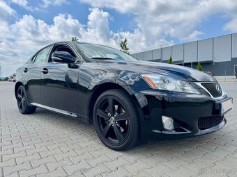 Lexus IS 220D - 3