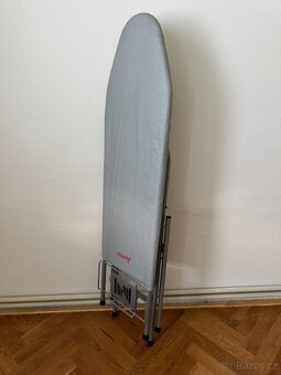nové, nepoužité žehlící prkno + schůdky - 3