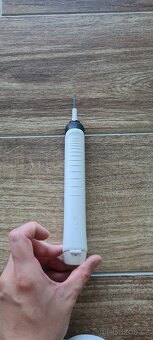 Elektrický zubní kartáček Oral B Braun Pro Series 1 - 3
