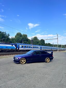 BMW e36 coupe 328i - 3