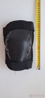 Chrániče kolen a loktů – sada, univerzální velikost - 3
