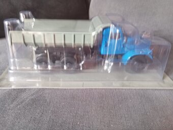 KRAZ 256 B1 1:43 - 3