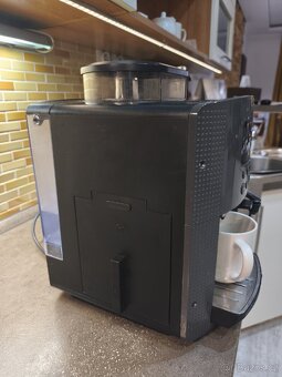Prodám automatický kávovar Krups EA815E70 - 3