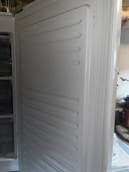 Candy Mrazák 64 L - 3