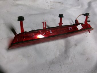 Octavia 2 kombi třetí brzdové světlo - 3