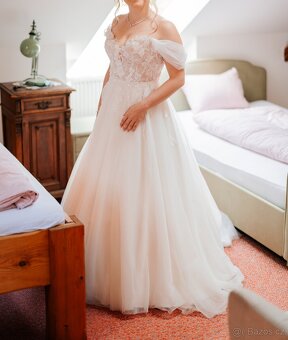 Nádherné svatební šaty Adhil - 3