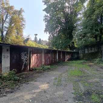 Pronájem garáže - Pobřežní ulice, Kutná Hora - Pronajato - 3