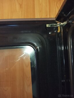 Prodám vestavěnou troubu Zanussi - 3