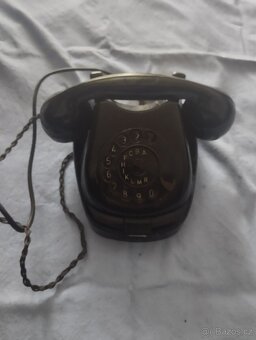 Bakelitové telefony - 3