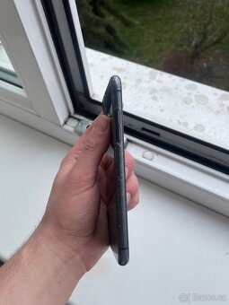 iPhone 11 64 GB SPACE GREY - 3