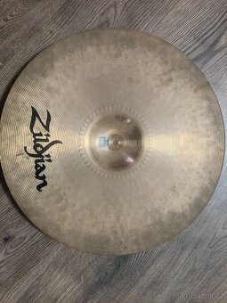 Zildjian ZBT Ride 20" - 3