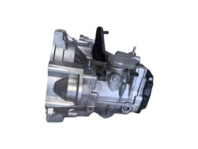 Převodovka 5Q manuál JCS 1.9TDI 77KW 8V BLS VW Caddy 2 2007 - 3