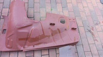 Prodám přední podběhy na Škoda 100 a 110r - 3