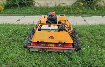 700kg/122cm profi sekačka svah radio benzin Roboflail - 3
