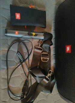 JBL Partybox On-The-Go s mikrofonem - 3