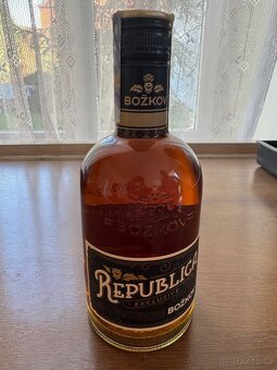 Amundsen, Heffron, Republica alkohol více kusů - 3