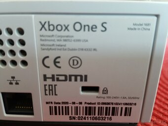 Xbox One S - 3