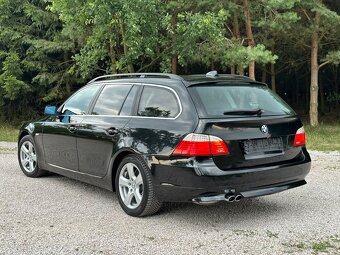 BMW e61 530d 173kW Manuál Individual Audio Head UP - 3