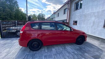 Hyundai i30 CW combi, 10/2012, 1.6, 93 kW, benzín - 3