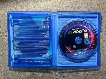 VR WORLDS PS4 - 3