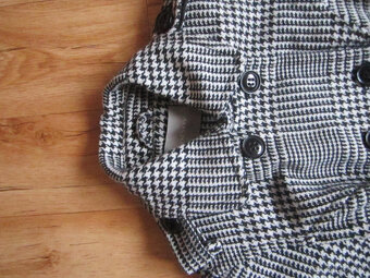 Černobílý kabát zn. Orsay, vel. S/36, délka 100 cm - 3