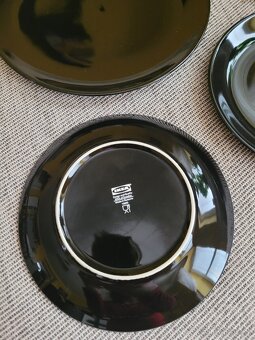 Čtyři černé keramické talíře zn. IKEA - 3