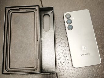 Samsung Galaxy S24+ - 3