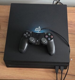 Ps4 pro - 3