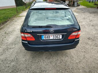 Mercedes Benz E320 - 3