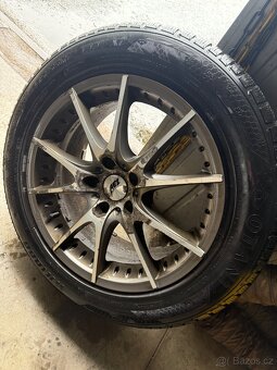 Alu kola 17 + Zánovní zimní pneu 235/55/17 + šrouby - 3