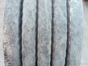 KOMPLETNÍ OBUTÉ KOLO AUTOVLEK 385/65r 22,5 - 3