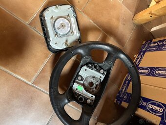 Volant O1 - 3
