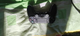 Prodám PlayStation 4 Slim 500gb - 3