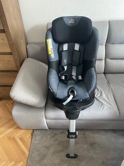 Britax Römer otočná autosedačka se základnou - 3