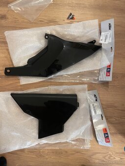 Černé plasty Husqvarna FE, TE 24-25 - 3