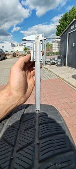 Zimní pneu Barum 235/40 R19 - 3