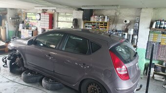 Hyundai i30 1.4 80kw - 3