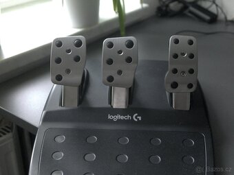 Volant Logitech G920 s pedály a řadící pákou - 3
