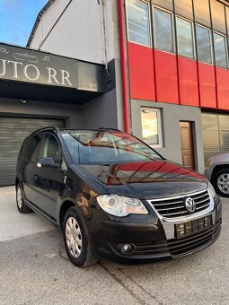 Volkswagen Touran 1.9 TDI 77kW = 7 miest, Bez korozie = - 3