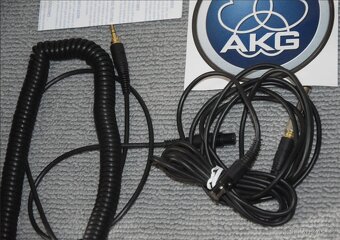 Profesionální sluchátka AKG K271 MKII, kabely, sada náušníků - 3