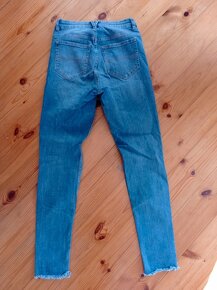 DÁMSKÉ ROZTRHANÉ DŽÍNY, RIFLE H&M, VEL.M - 3