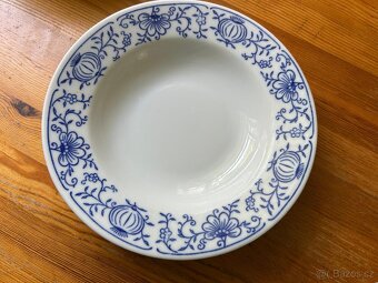 Retro porcelán MZ Czechoslovakia – sada 12 hlubokých talířů - 3