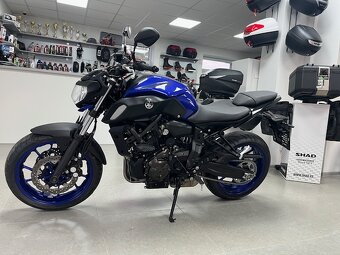 YAMAHA MT 07 - 3