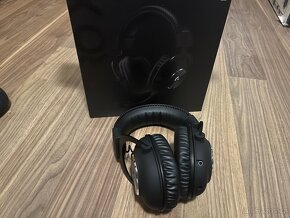 Logitech sluchátka - 3
