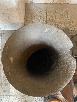 Prodám starožitný velký litinový hmoždíř v Praha - 3