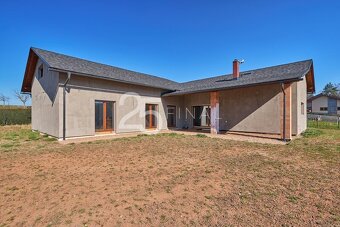 Prodej novostavby RD o dispozici 5+kk s garáží a se zahradou - 3