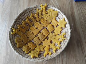včelí med, ozdoby, svíčky ze včelího vosku - 3